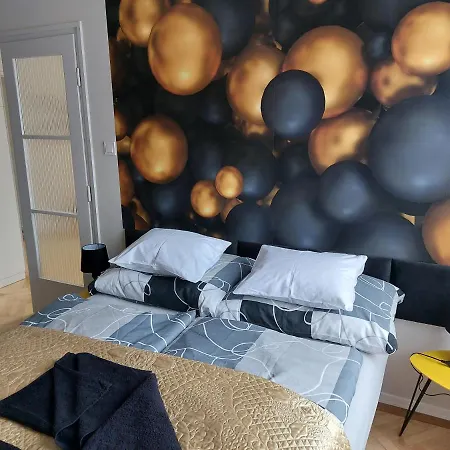 Fand Center Luxury Apartman *